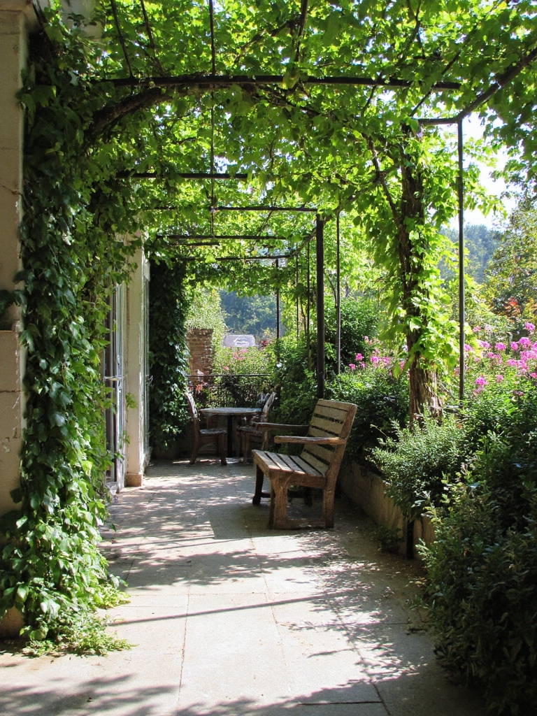 intégrer des plantes grimpantes à l'extérieur