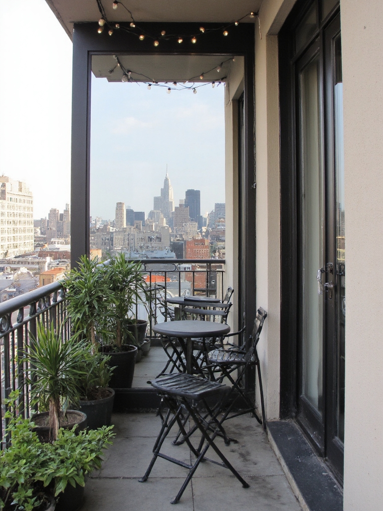 Les miroirs créent une illusion spatiale