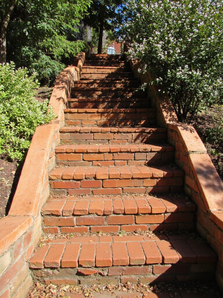 terrasse de jardin escaliers en brique