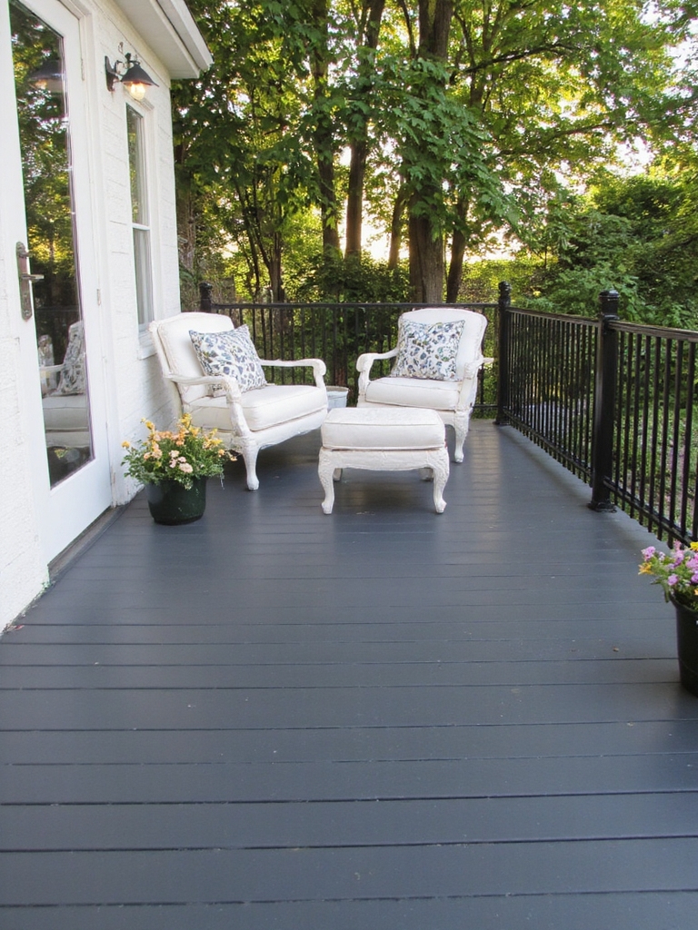 terrasse en gris charbon élégant