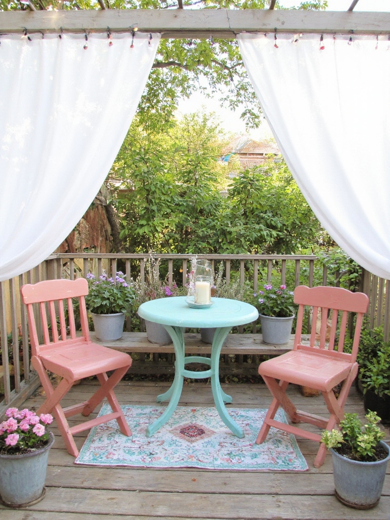 rafraîchir la peinture des meubles de patio